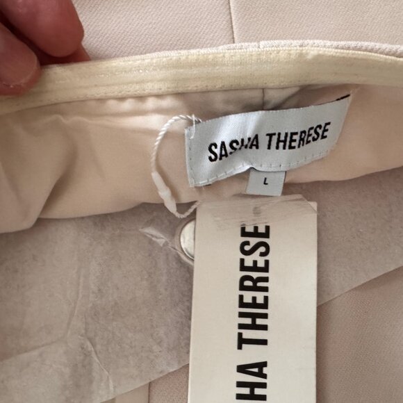 Sasha Theres Alina Tailored Top - L - Picture 3 of 3